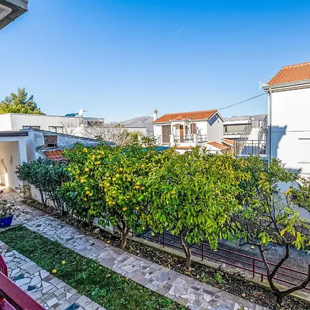Dalero 3 By Interhome Daire
