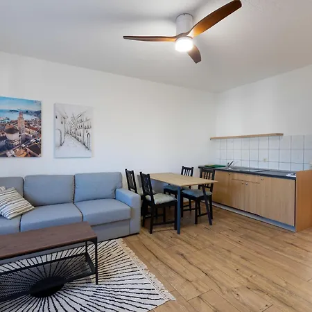 Dalero 3 By Interhome Daire